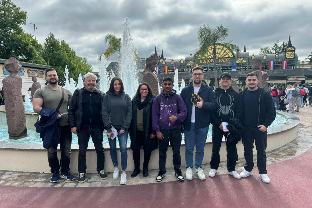 Gruppe Menschen - Europapark -Gruppenfoto