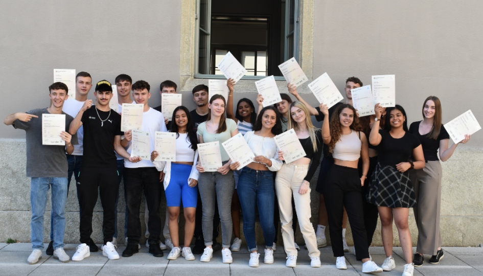 Erfolgreiche Absolvent/innen